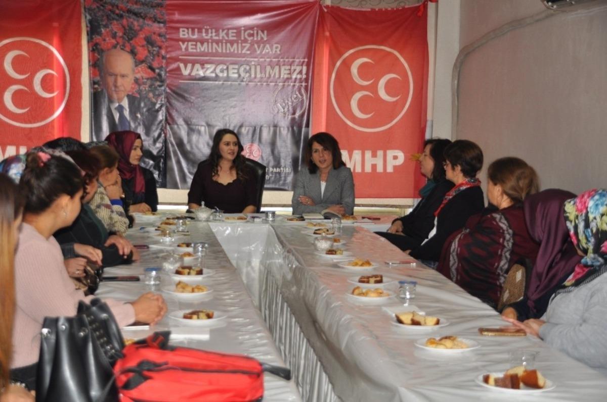 MHP&rsquo;li kadınlardan kadına dair sunum