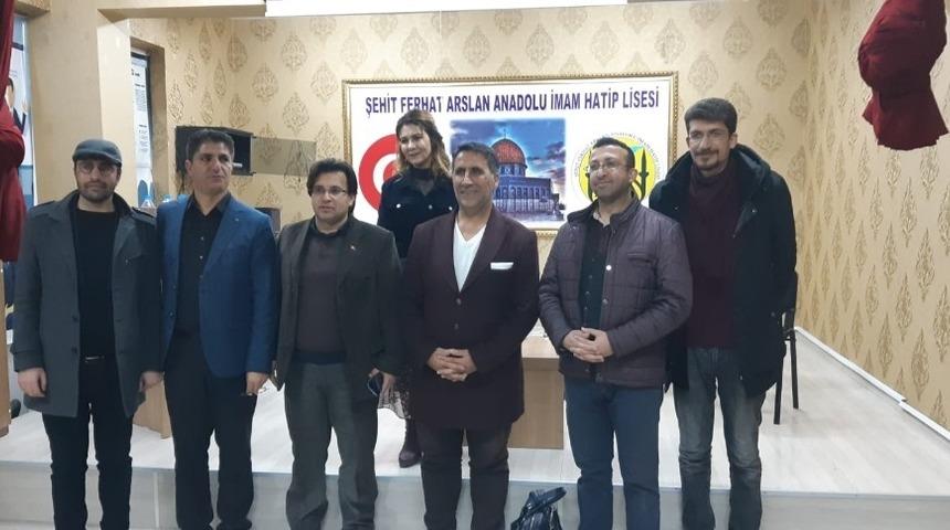 Van&rsquo;da şiir ve m&uuml;zik dinletisi