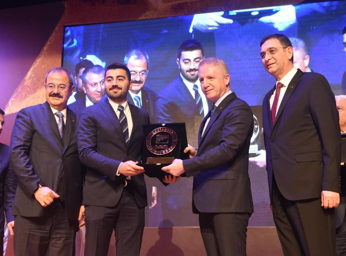 GSO, &ldquo;Gaziantep&rsquo;in yıldızları &ouml;d&uuml;l t&ouml;reni&rdquo; yapıldı