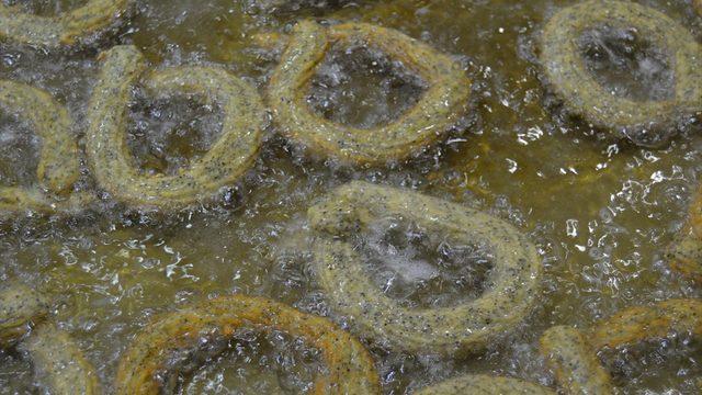 Tatlıcı Salih ustanın vazgeçilmezi haşhaş oldu