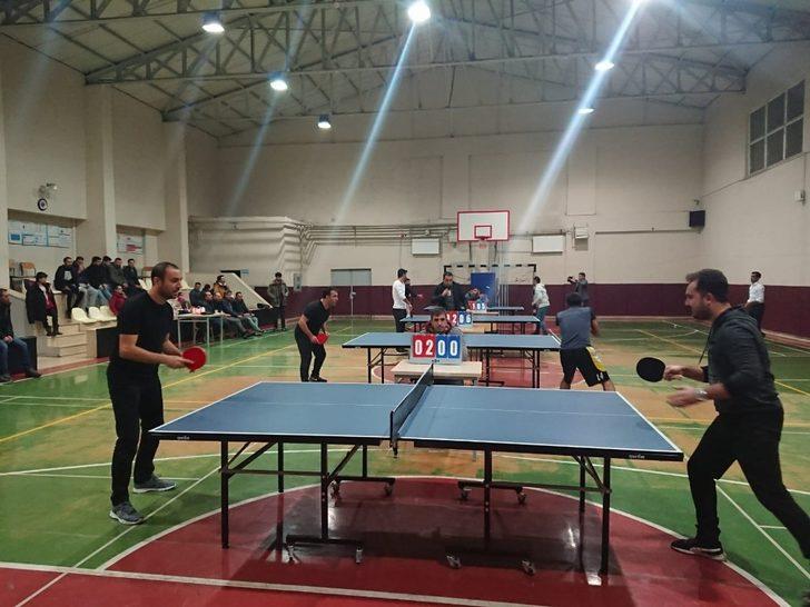 Varto’da Öğretmenler Arası Masa Tenisi Turnuvası G1