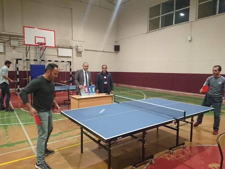 Varto’da Öğretmenler Arası Masa Tenisi Turnuvası G2