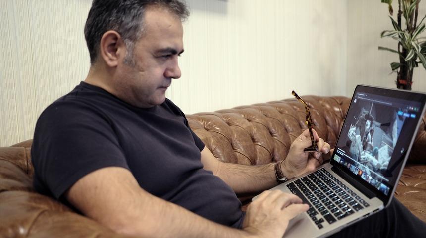 Akşam Gazetesi Genel Yayın Y&ouml;netmeni Mustafa Kartoğlu, AA "Yılın Fotoğrafları" oylamasına katıldı