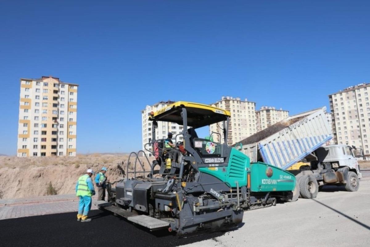 Kocasinan, 5 yılda bir milyon 100 ton asfalt serdi, 825 kilometre yol yaptı