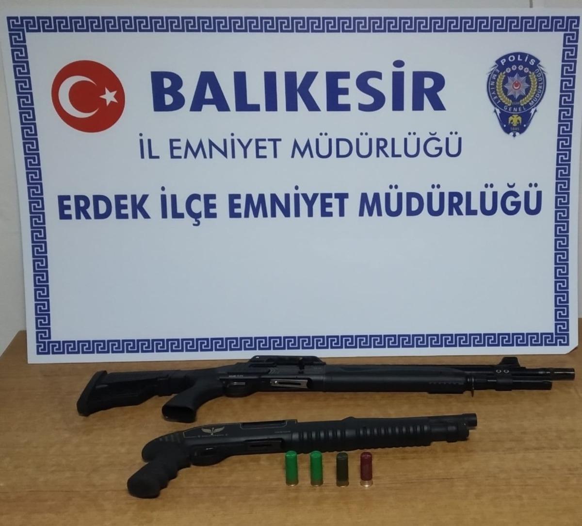 Balıkesir&rsquo;de 8 silah ele ge&ccedil;irildi