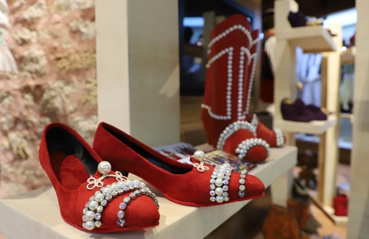 Ayakkabının 10 bin yıllık tarihini s&uuml;reci anlatıldı