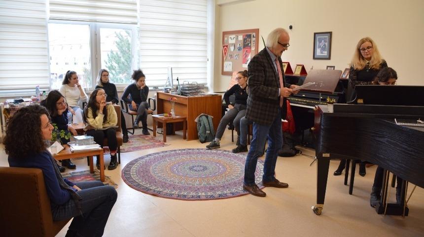 Piyano G&uuml;nleri&rsquo;nde &ccedil;ağdaş m&uuml;zik esintileri