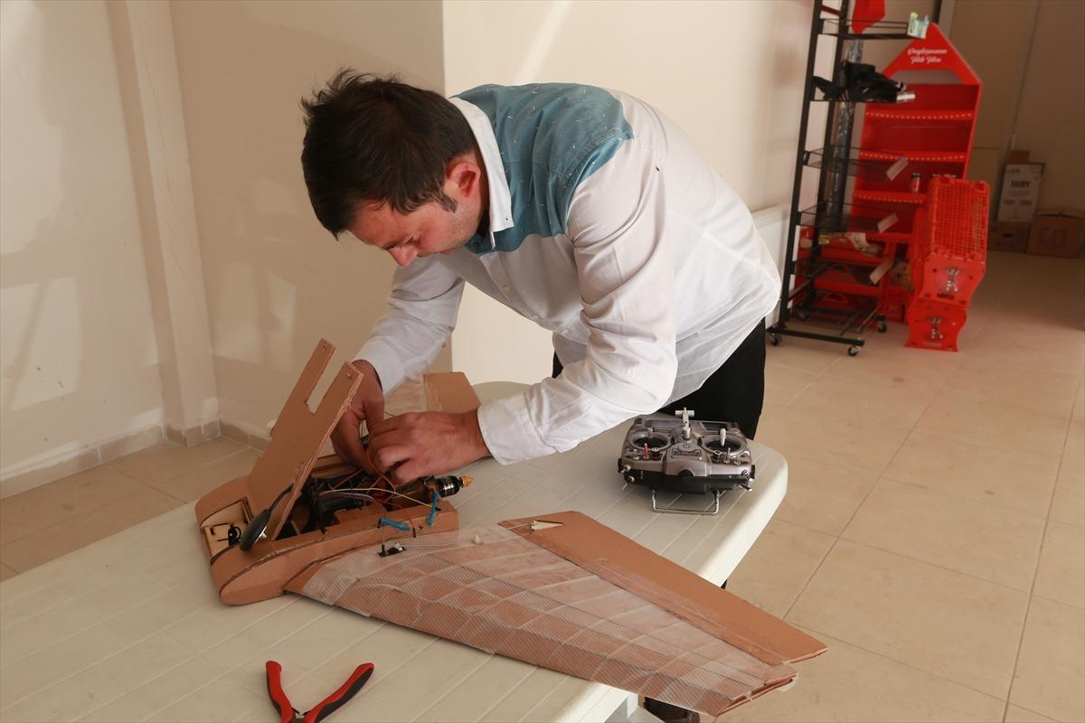 &Ccedil;ocukluk hayalini, kurduğu at&ouml;lyede ger&ccedil;ekleştiriyor