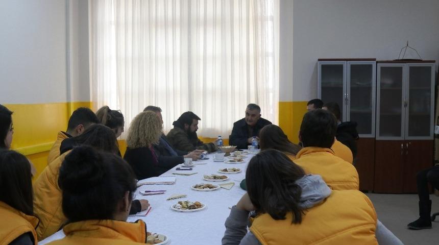 İHA&rsquo;dan gen&ccedil; liseli gazetecilere ziyaret