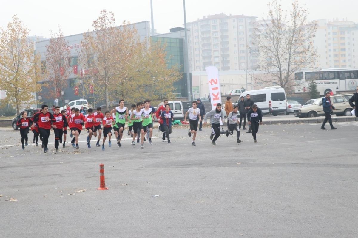 Okullar arası Yıldız Gen&ccedil; Kros İl Birinciliği tamamlandı