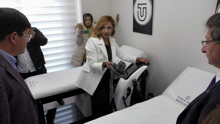 Özcan ve Arslan güzellik merkezi açan işletmeciyi yalnız bırakmadı G2