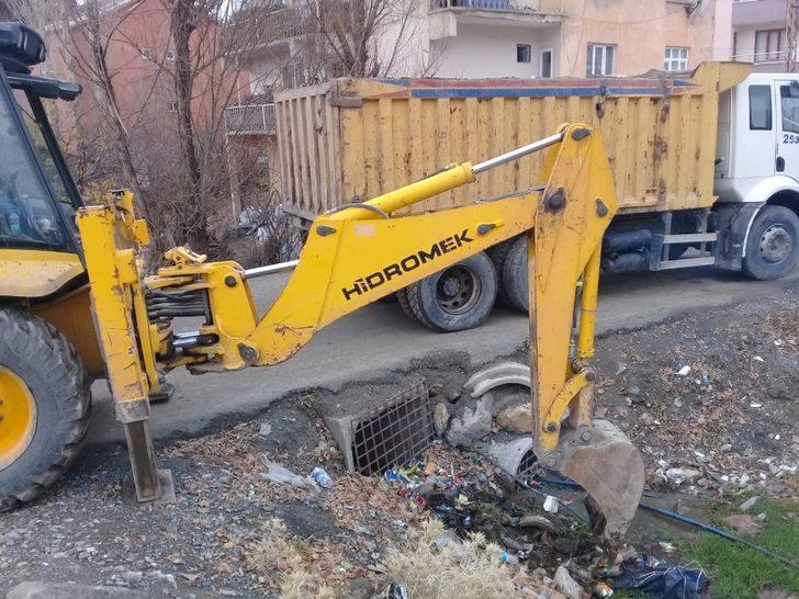 Hakkari Belediyesinden kış temizliği G3