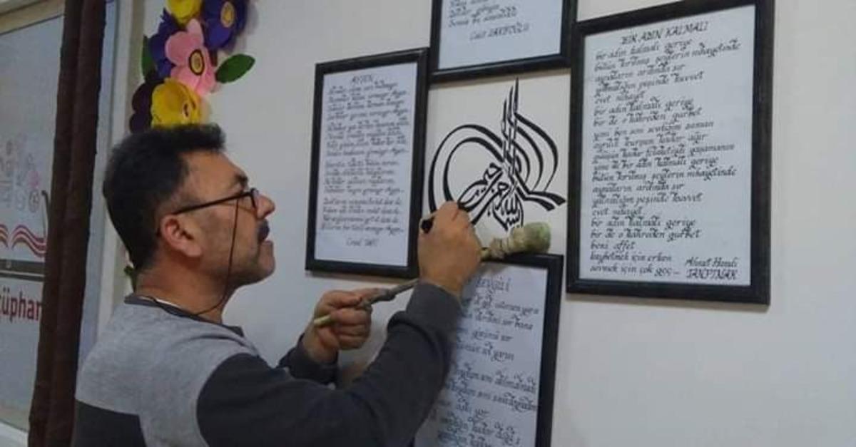 G&ouml;n&uuml;ll&uuml; imam okul duvarlarını siluet vekt&ouml;rel boya ile canlandırdı