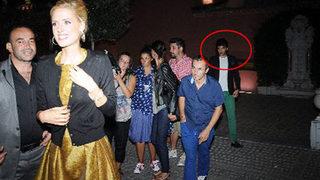 Sevgilisi koruması oldu