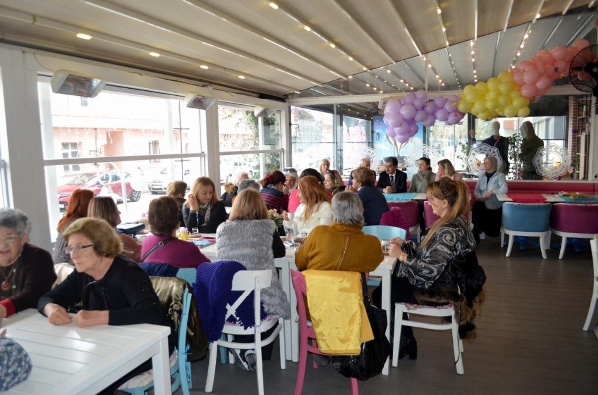 Bursa mutfağında emekleri ge&ccedil;en Giritlilere teşekk&uuml;r