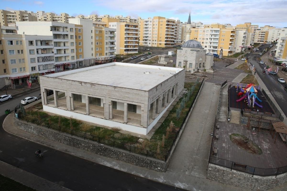 Seyrantepe gen&ccedil;lik ve k&uuml;lt&uuml;r merkezine kavuşuyor