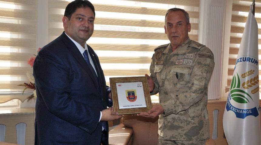 Jandarma B&ouml;lge Komutanı Tuğgenaral Okyar&rsquo;dan ETB Başkanı Oral&rsquo;a ziyaret