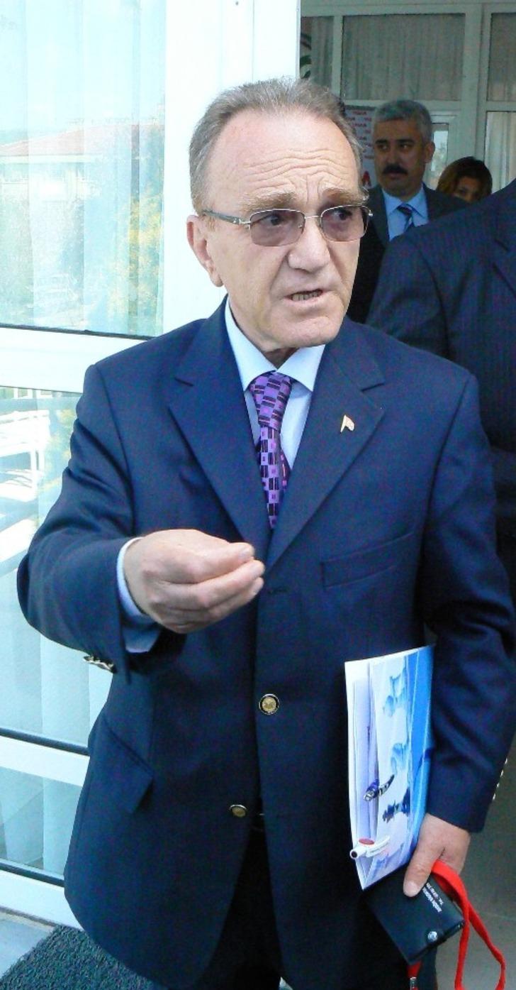 Eski Çevre Bakanı Fevzi Aytekin'e dolandırıcılık şoku G3