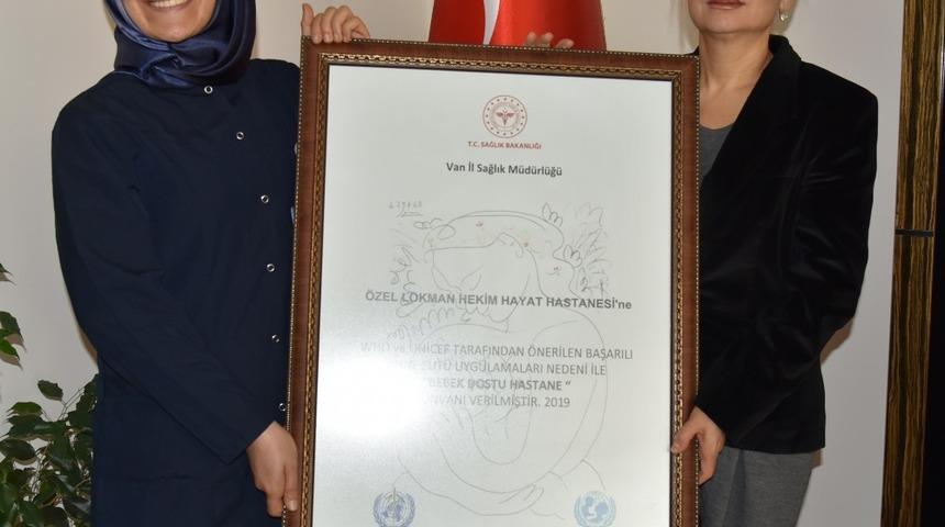 Bebek dostu hastanelere sertifikaları teslim edildi