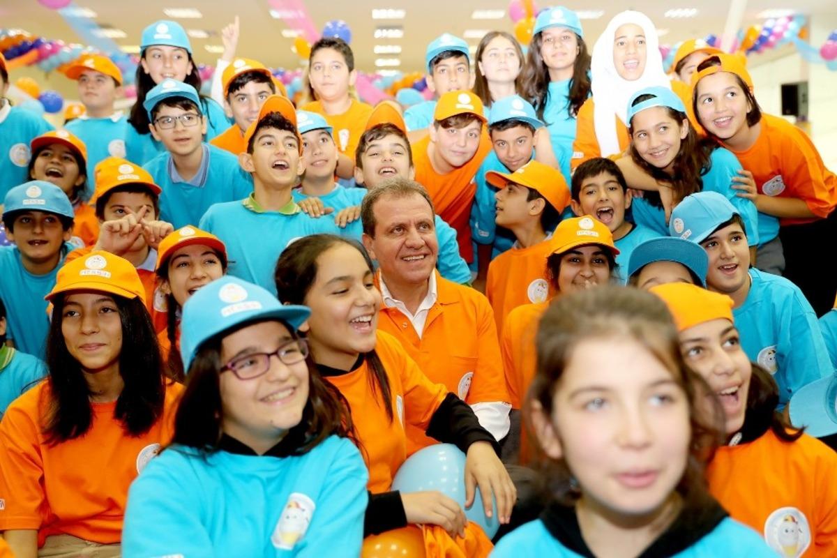 Başkan Se&ccedil;er, Kodlama Saati etkinliğinde &ccedil;ocuklarla buluştu