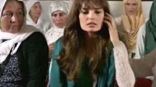 Tepki çeken cami sahnesi