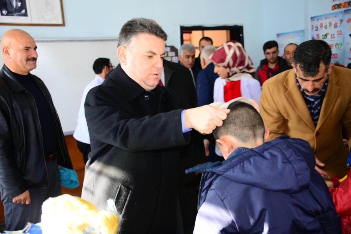 &Ccedil;ocuklar Yardım Kampanyasıyla ısındı