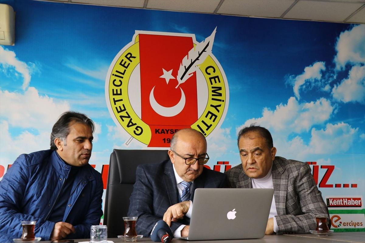 Kayserili gazeteciler AA'nın "Yılın Fotoğrafları" oylamasına katıldı