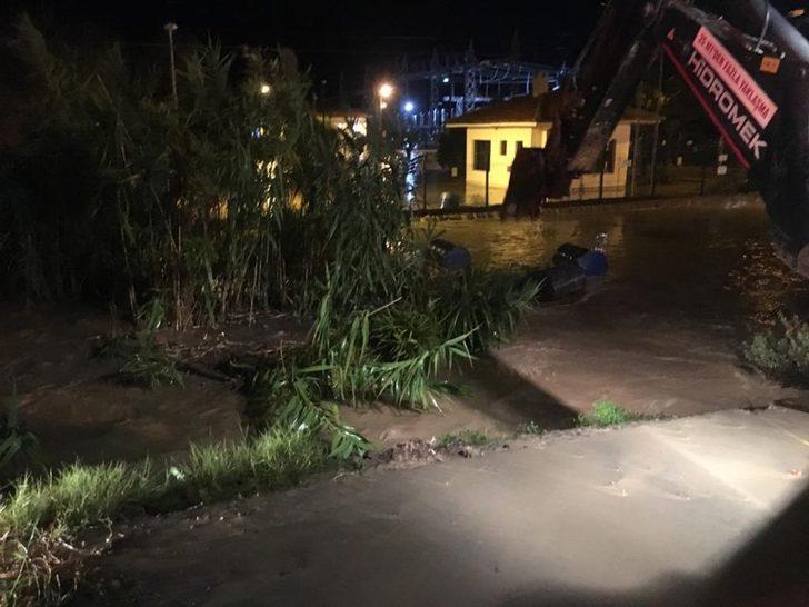 Büyükşehir’den Datça’da ki su baskınlarına anında müdahale G3