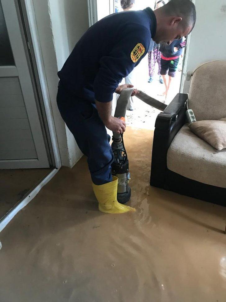 Büyükşehir’den Datça’da ki su baskınlarına anında müdahale G4