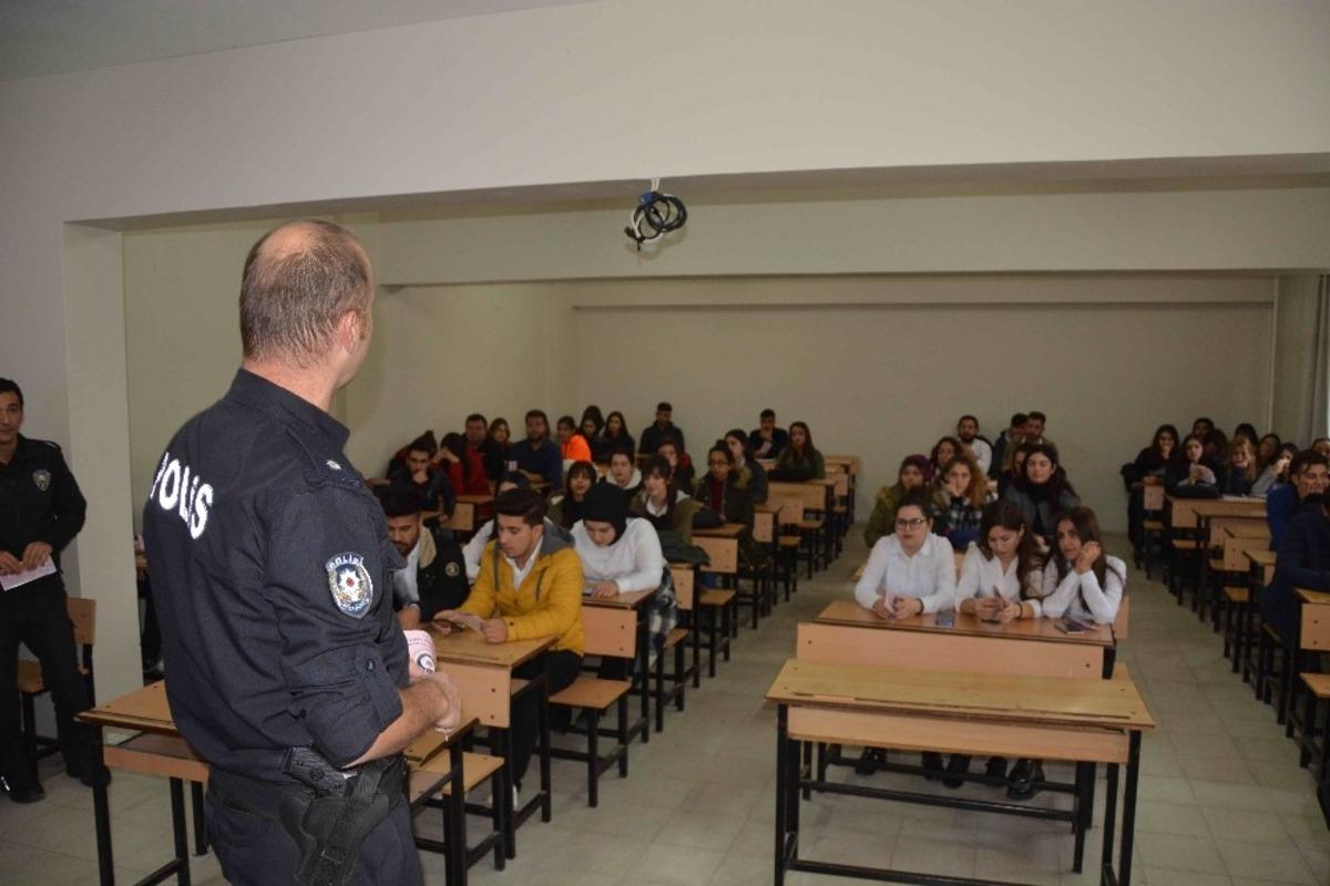 KADES &uuml;niversitelilere tanıtıldı