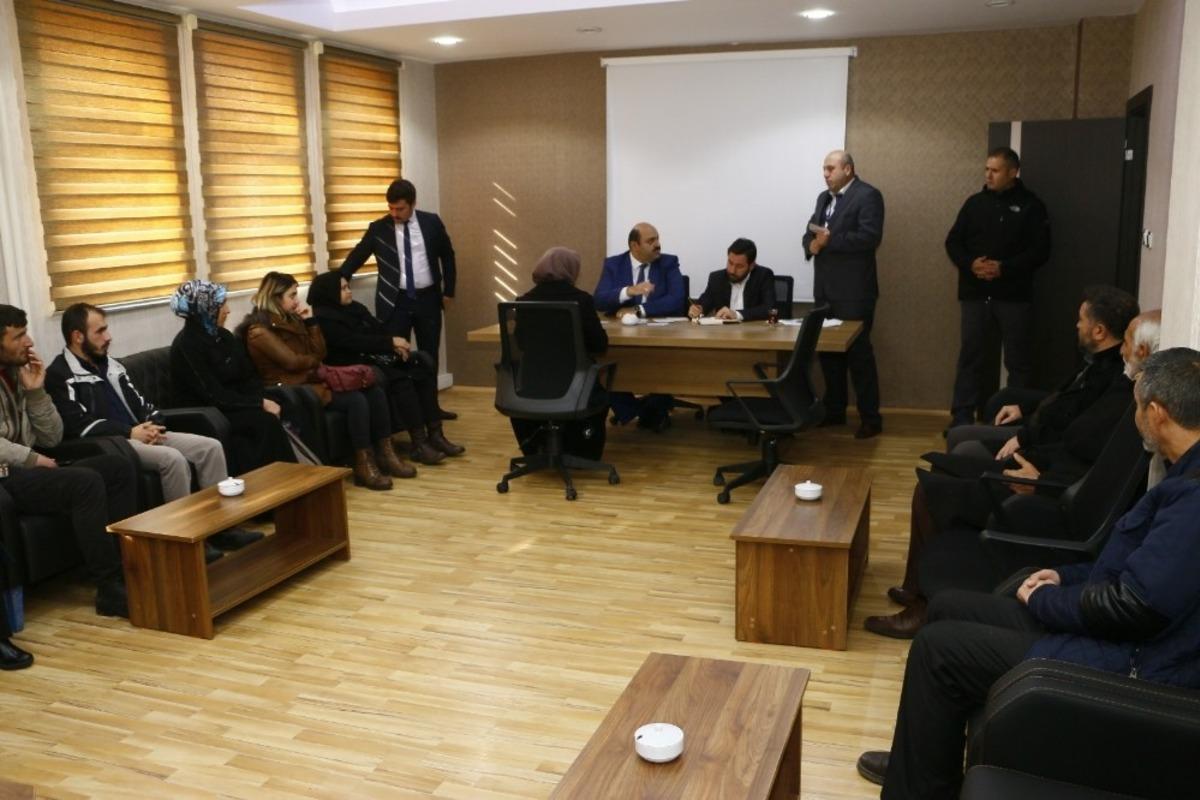 Başkan Orhan; &ldquo;Sosyal medyadan dinleyip Halk g&uuml;n&uuml;nde &ccedil;&ouml;z&uuml;yoruz&rdquo;