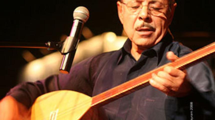 &Uuml;nl&uuml; t&uuml;rk&uuml;c&uuml; yeniden yoğun bakımda