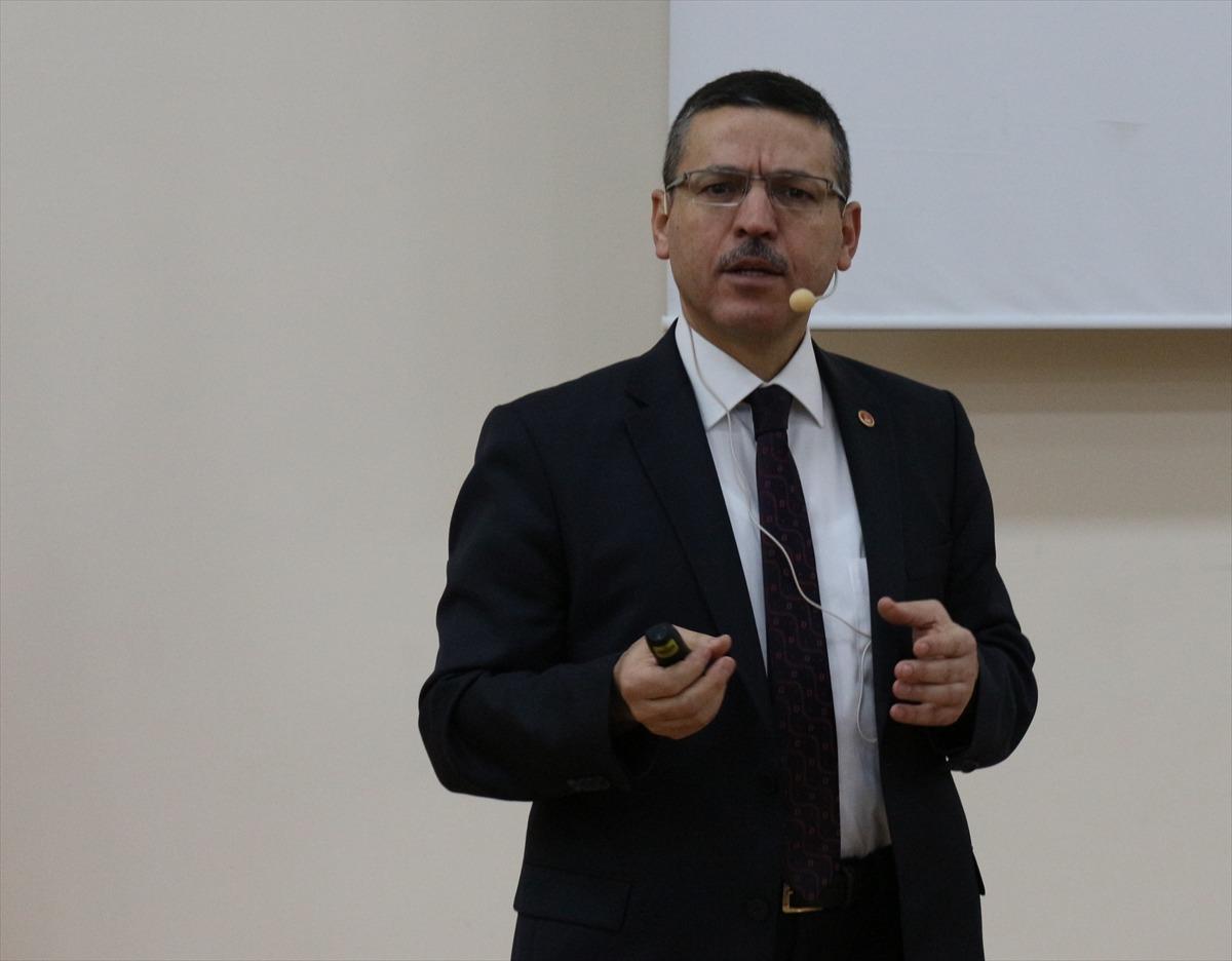 Sayıştay Başkanı Baş Sel&ccedil;uk &Uuml;niversitesinde &ouml;ğrencilerle buluştu