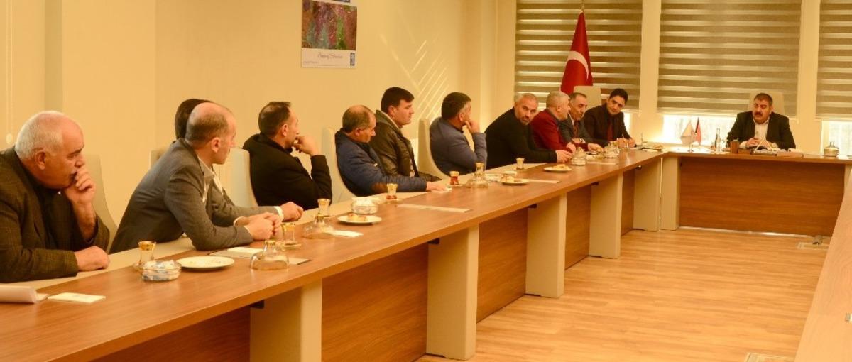 Başkan Sunar muhtarlarla istişare etti
