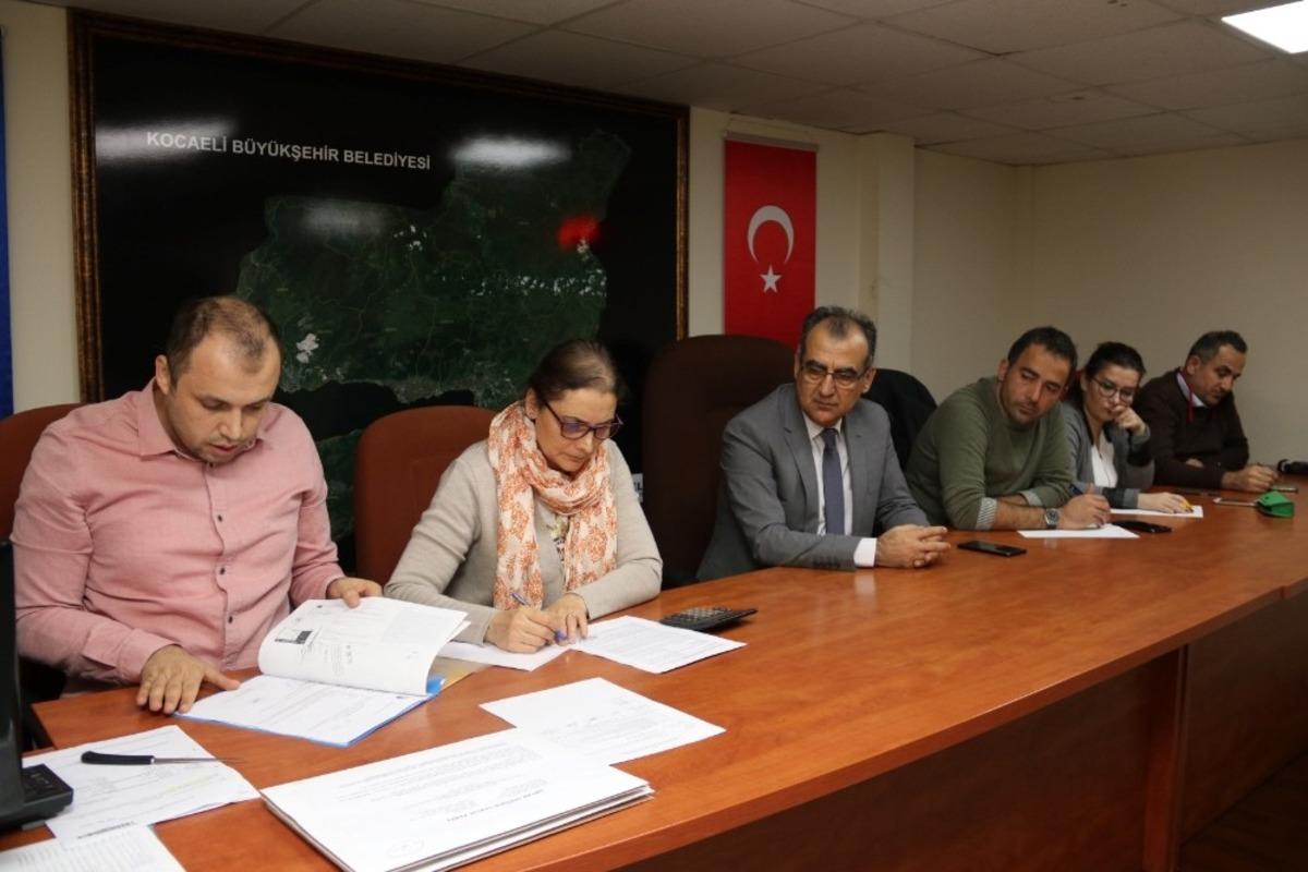 Kartepe Anadolu İHL&rsquo;ye modern spor salonu