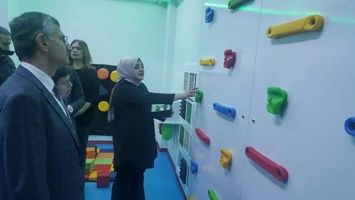 Vali Bektaş, Özel Eğitim Uygulama okulundu G2