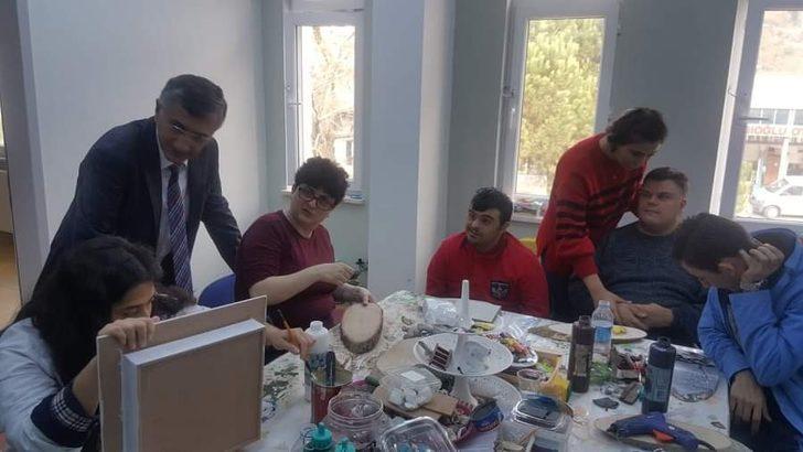 Vali Bektaş, Özel Eğitim Uygulama okulundu G3