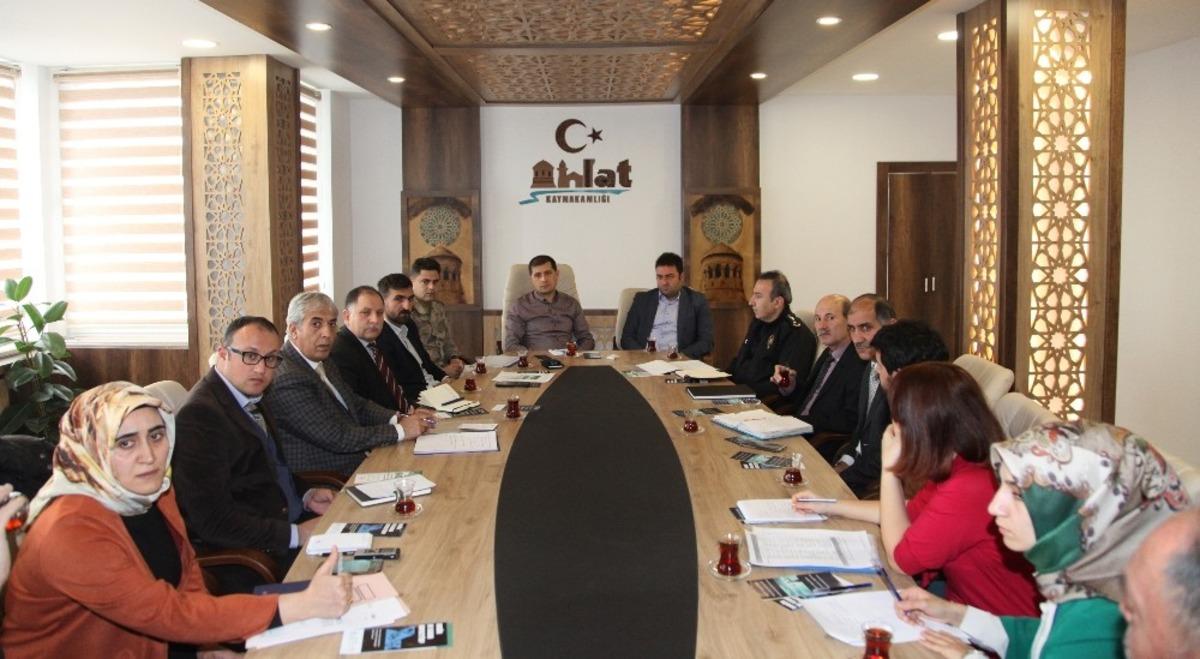 Ahlat&rsquo;ta &ldquo;Bağımlılık ve Bağımlılık Yapıcı Maddelerle M&uuml;cadele&rdquo; toplantısı
