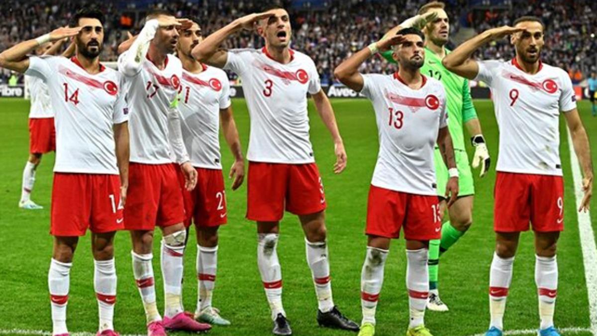 UEFA, asker selamı i&ccedil;in kararını verdi