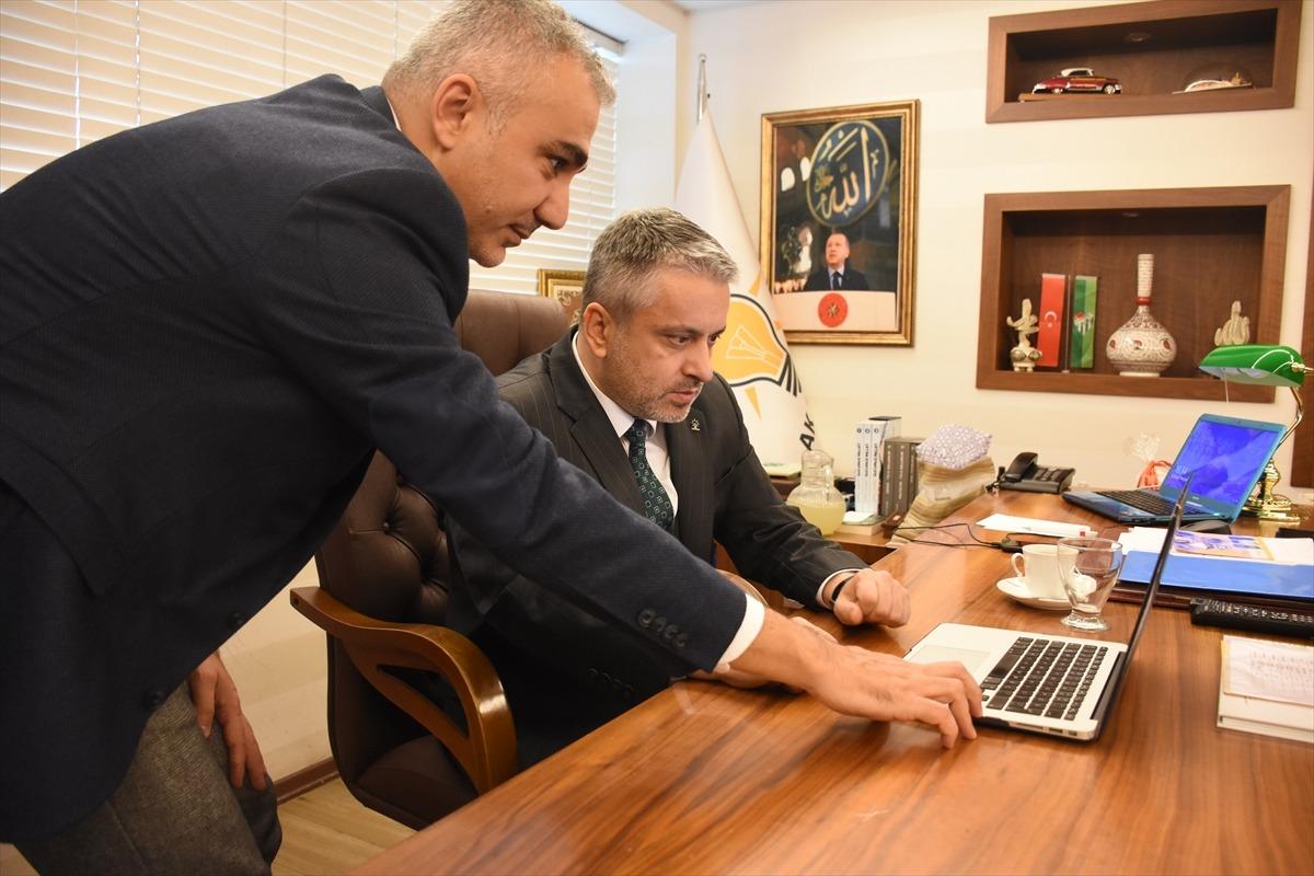 AK Parti Bursa İl Başkanı Salman, AA'nın "Yılın Fotoğrafları" oylamasına katıldı