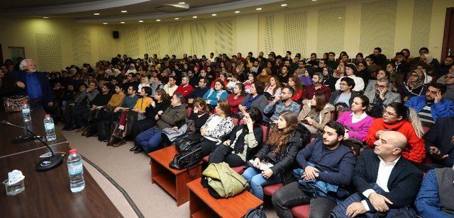 GAÜN’de ‘Evrim Nedir Konferansı’na öğrencilerden yoğun ilgi