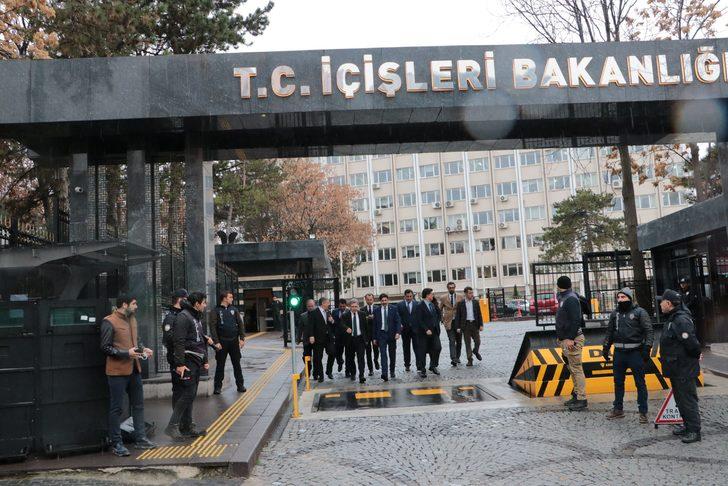 Kuruluş başvurusunu yapan Davutoğlu'nun ekibinden ilk açıklama! G1