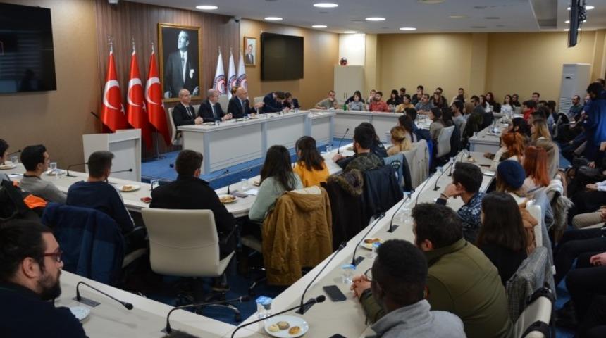 &Ccedil;OM&Uuml; Rekt&ouml;r&uuml; Prof. Dr. Sedat Murat, &ouml;ğrenci topluluklarının başkanlarıyla buluştu