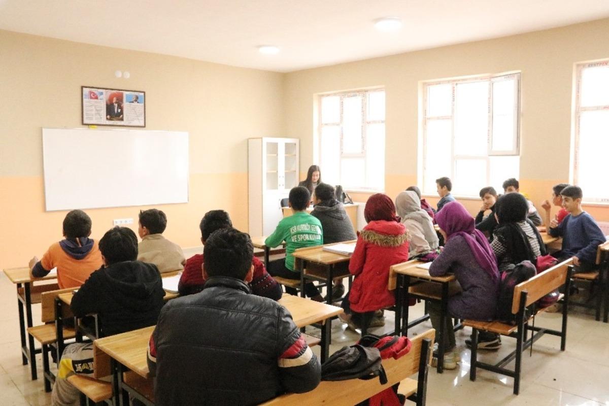 Hizan&rsquo;da İmam Hatip Ortaokulu ve Uygulama Camisi a&ccedil;ıldı