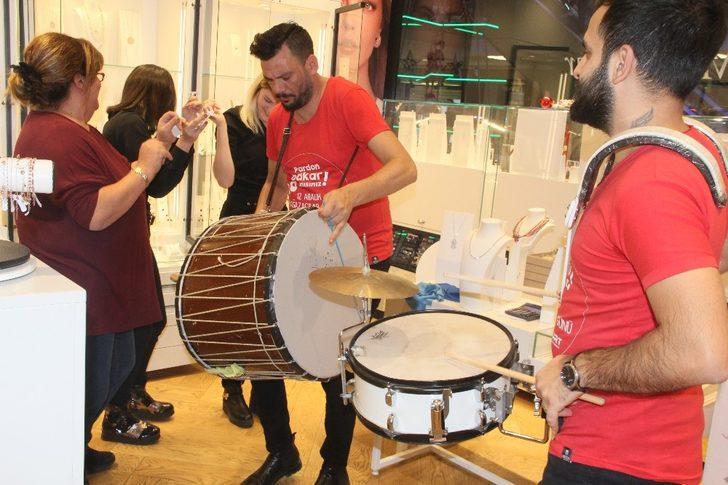 ’Mağazacılık Günü’ne bandolu kutlama G4