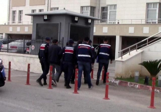 Mersin'de DEAŞ şüphelisi 2 kişi tutuklandı