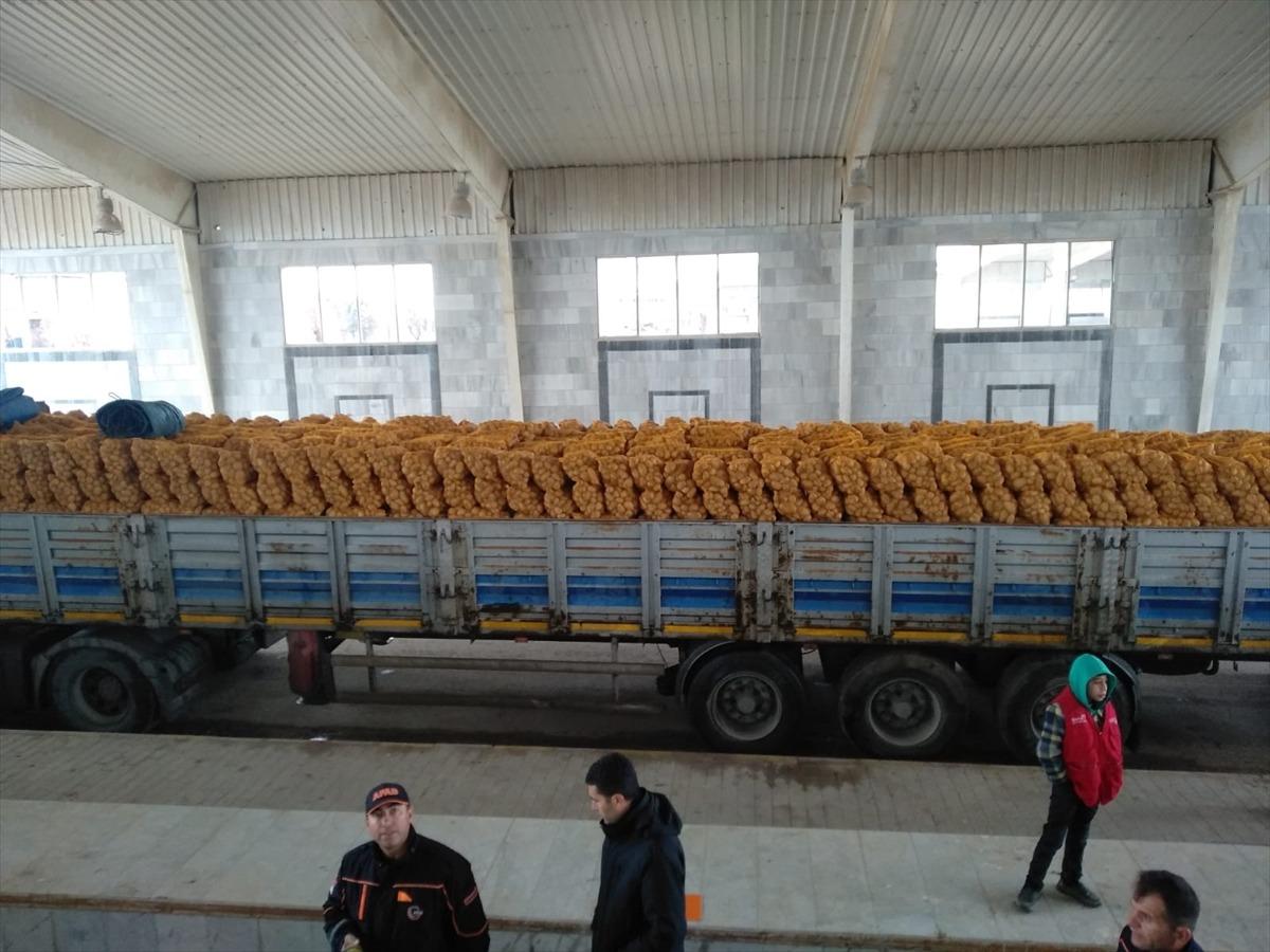 Barış Pınarı Harekatı b&ouml;lgesine sebze meyve bağışı