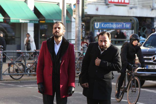 Çukur Berlin'de (1)