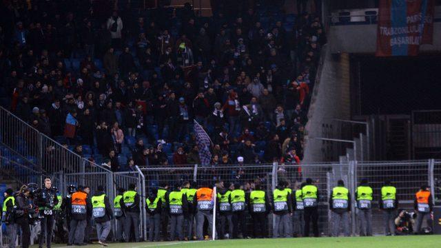 Basel - Trabzonspor maçında Türkiye aleyhine pankart