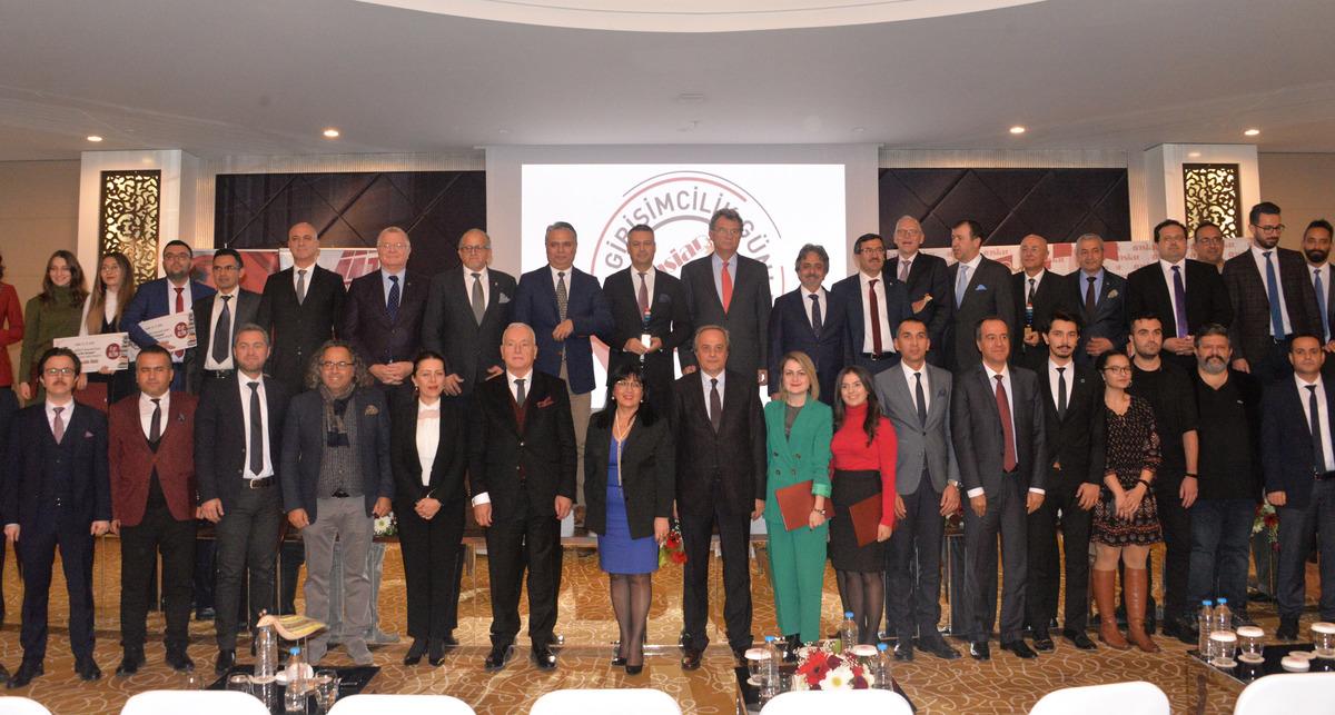 T&Uuml;SİAD Başkanı Kaslowski: B&uuml;y&uuml;me tahmini y&uuml;zde 3-5 arası